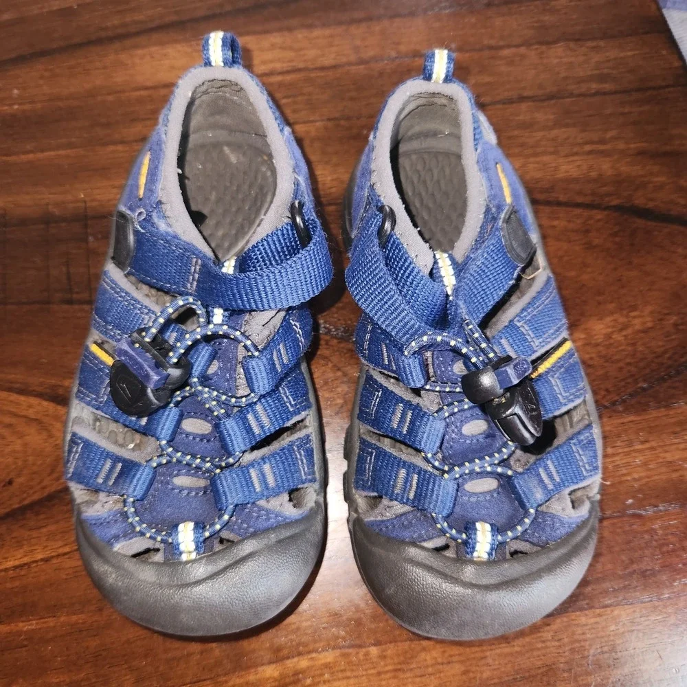 KEEN Newport H2 Shoes Size 9 Little Kids Washable Hiking Water Sandals Navy Blue